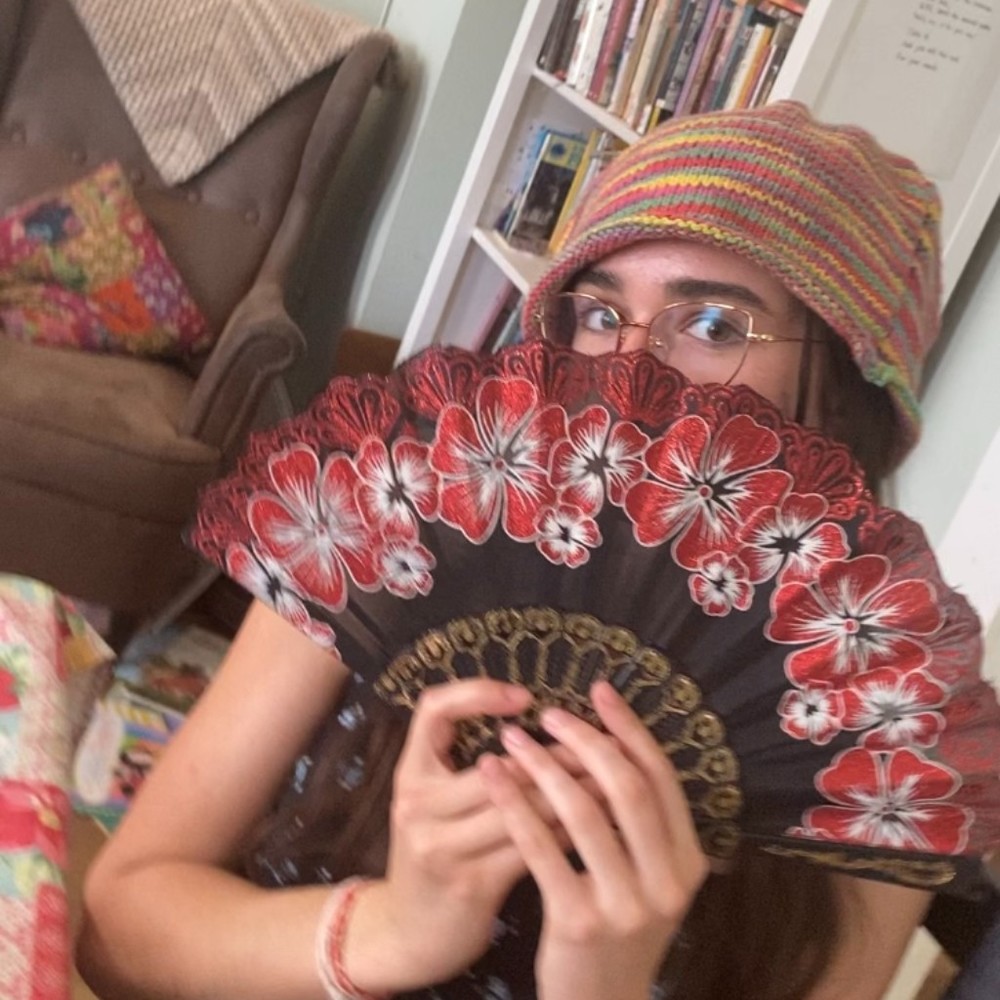 Meet your Posher, Ava